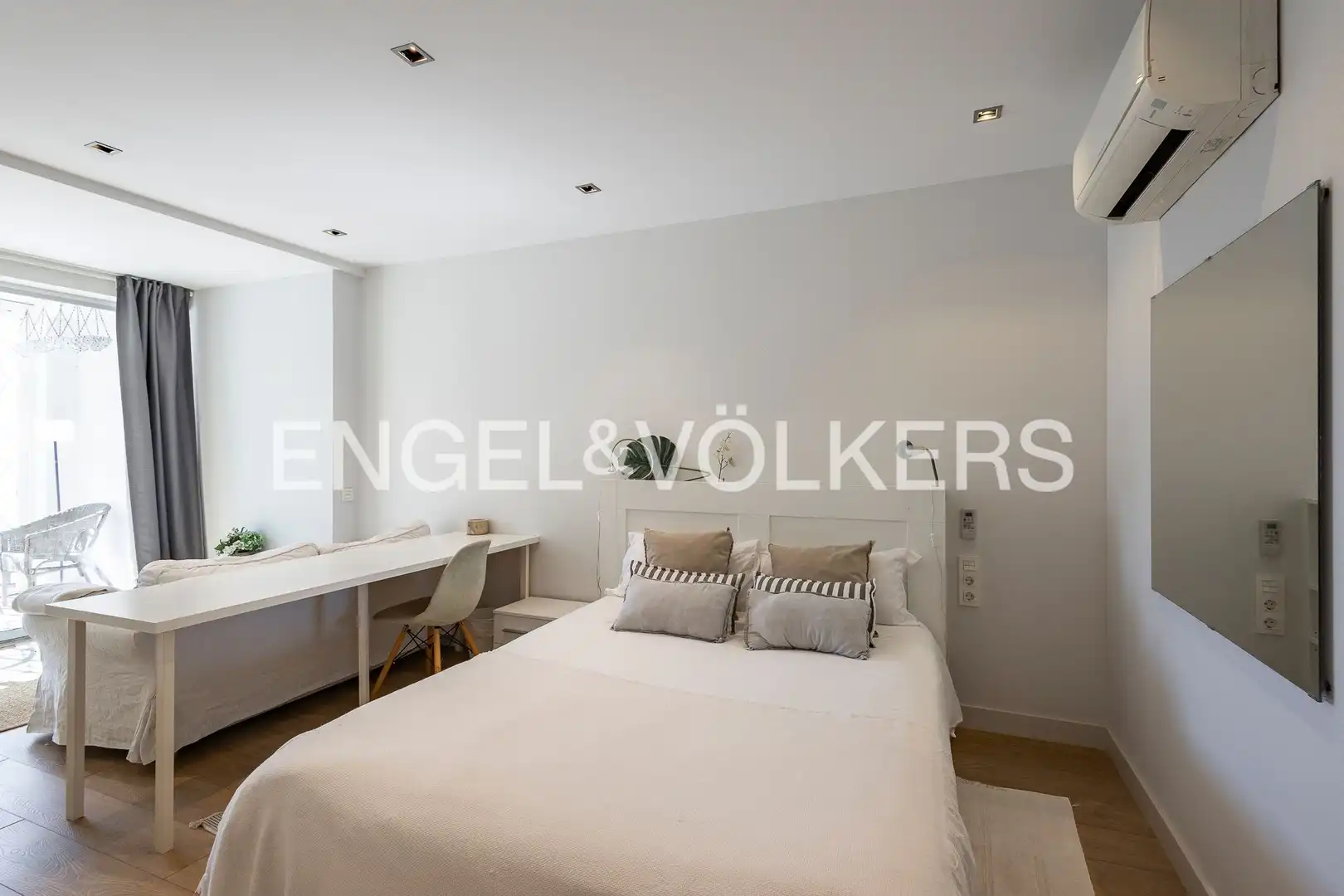 Habitación de Casa o chalet de alquiler en Barcelona con Aire acondicionado, Calefacción y Jardín privado