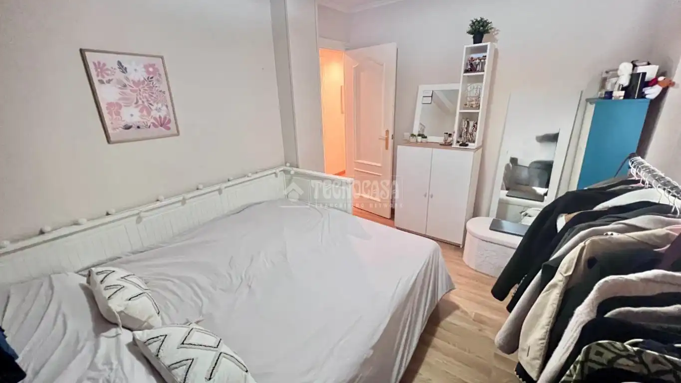 Habitación de Piso en venta en Alcalá de Henares con Aire acondicionado, Calefacción y Terraza