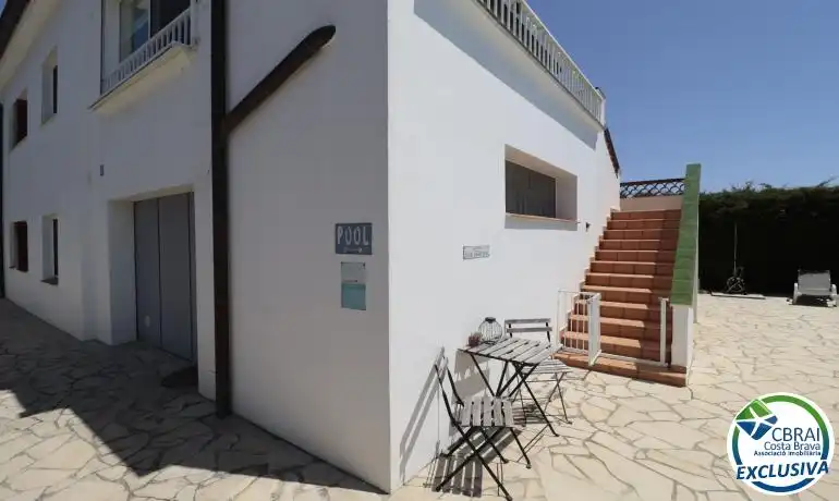 Vista exterior de Casa o xalet en venda en Roses amb Aire condicionat, Calefacció i Piscina