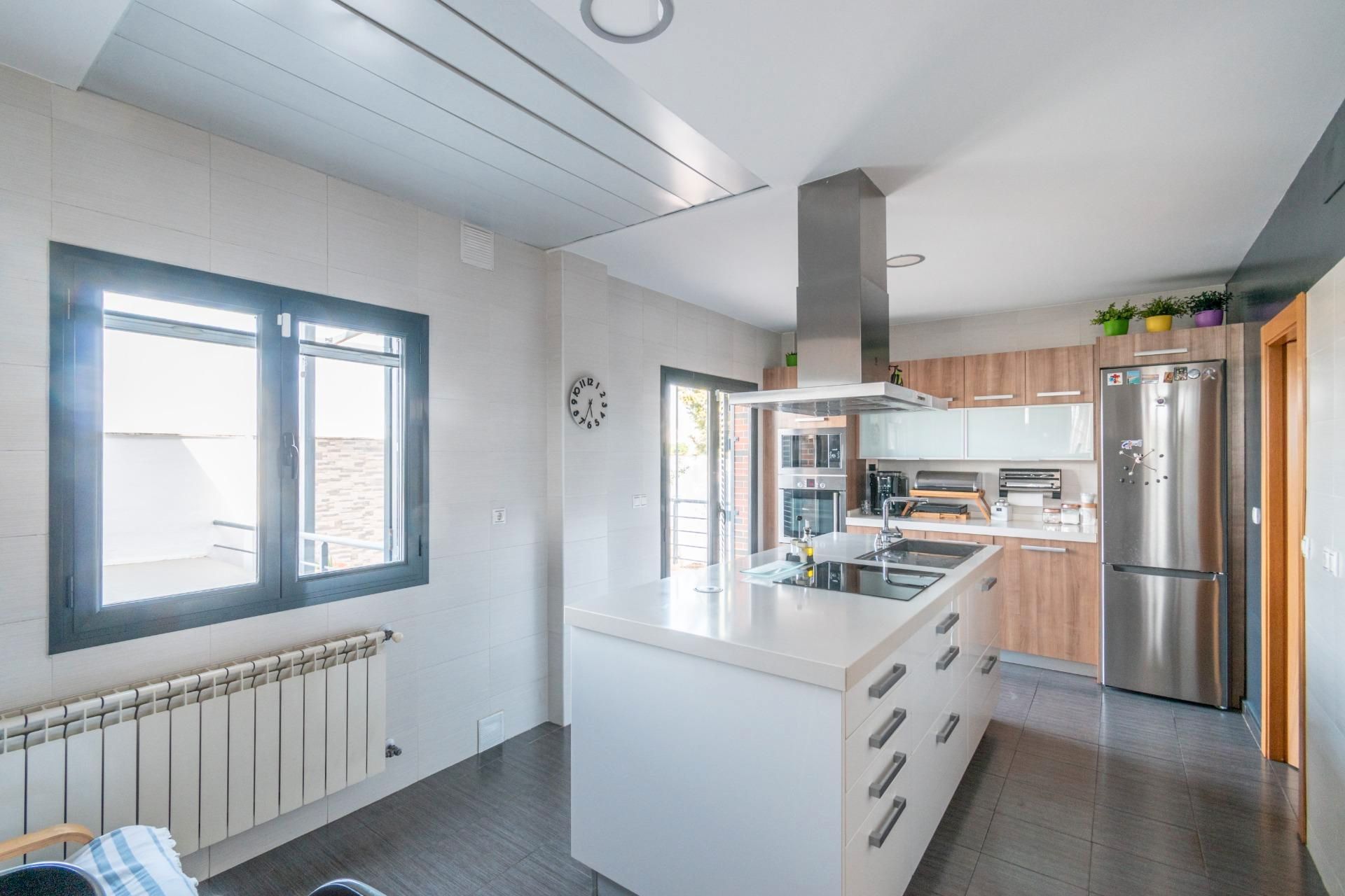 Kitchen of House or chalet for sale in Alhendín  with Air Conditioner, Terrace and Storage room