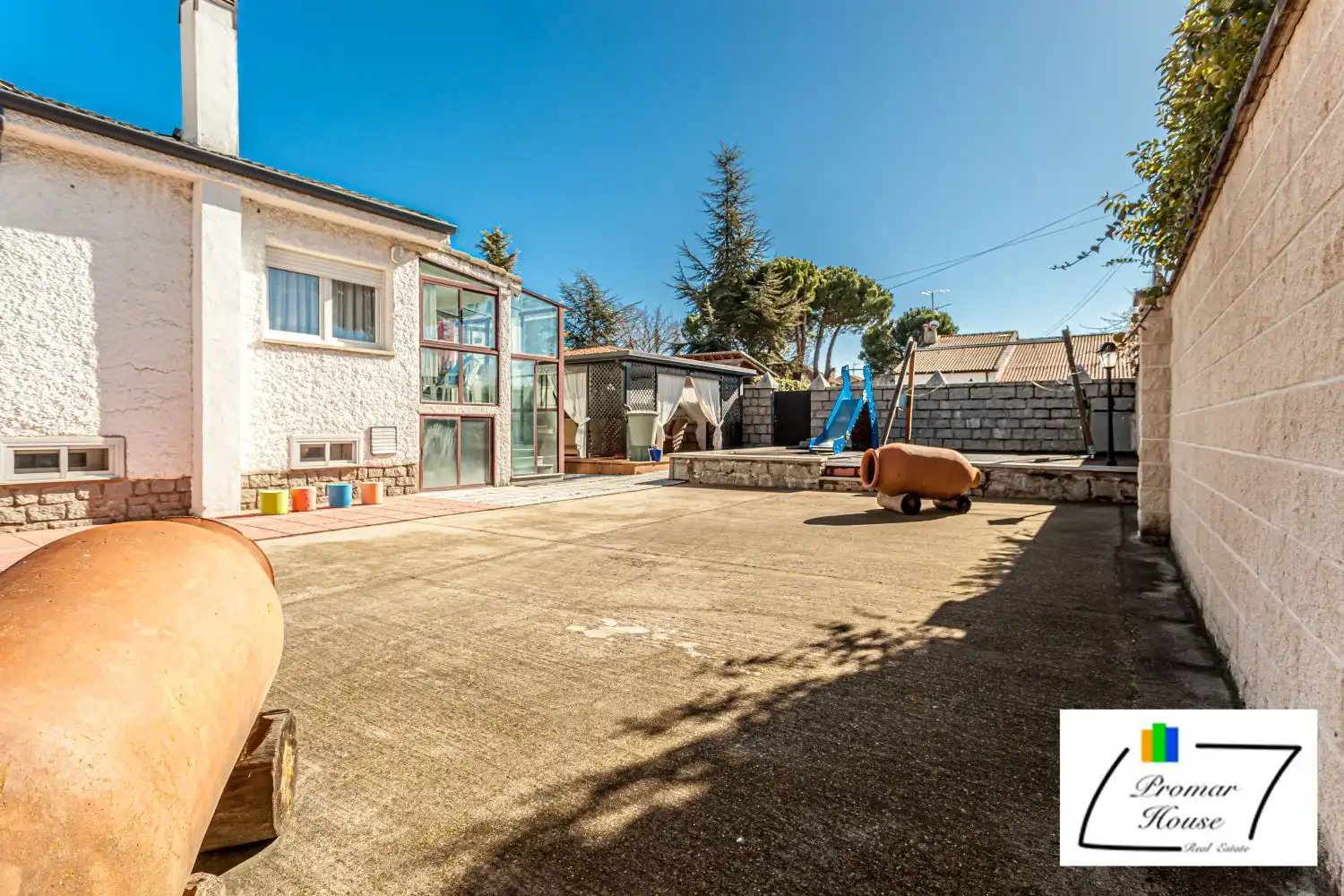Vista exterior de Casa o chalet en venta en Ávila con Calefacción, Jardín privado y Terraza