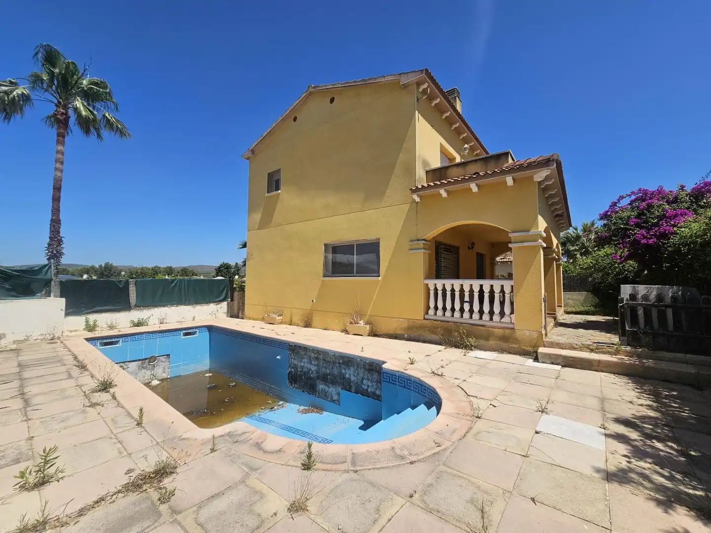 Chalet con piscina en venta en Creixell