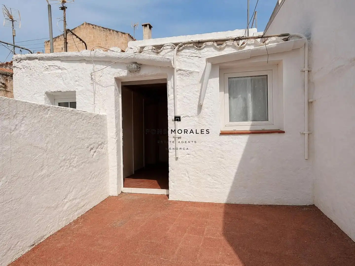Vista exterior de Casa o xalet en venda en Ciutadella de Menorca amb Terrassa, Balcó i Alarma