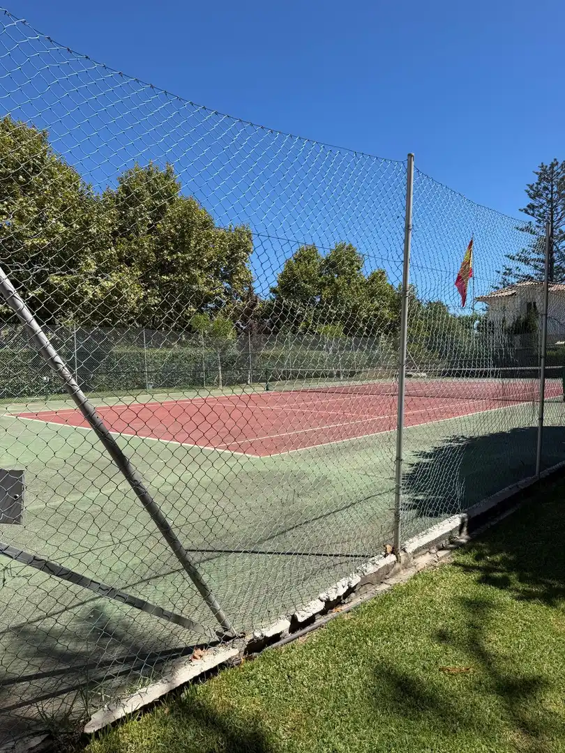 Vista exterior de Apartamento de alquiler en Marbella con Aire acondicionado, Terraza y Piscina