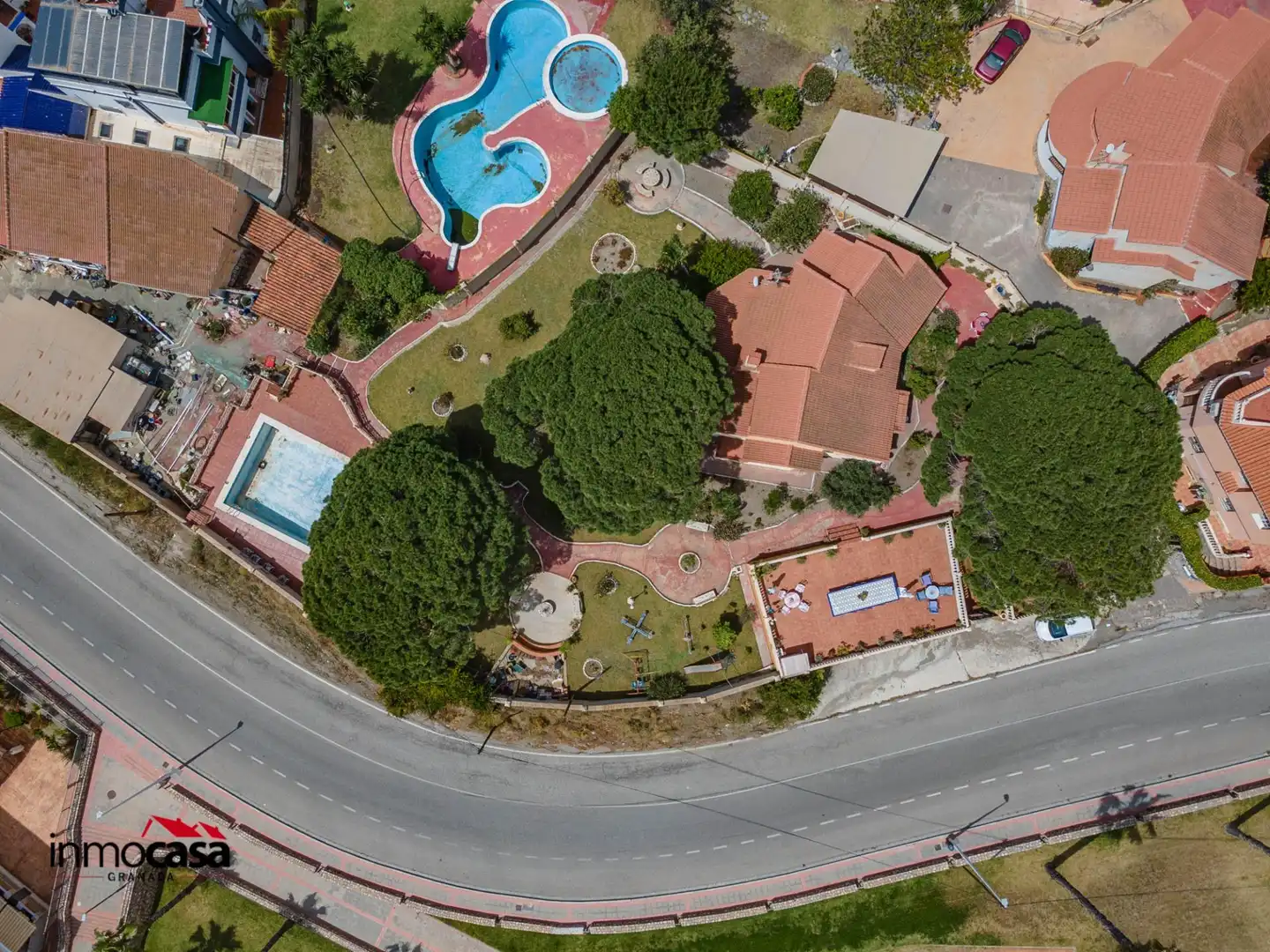Vista exterior de Casa o chalet en venta en Motril con Aire acondicionado, Terraza y Piscina