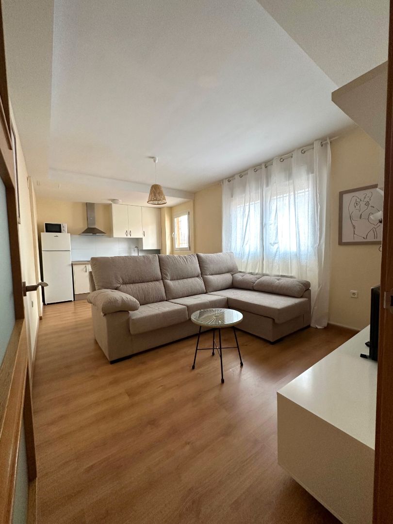 Flat to rent in Calle Galicia, El Torreón - Los Ángeles - El Pilar