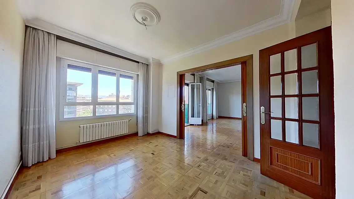 Sala d'estar de Pis en venda en  Pamplona / Iruña amb Terrassa i Balcó
