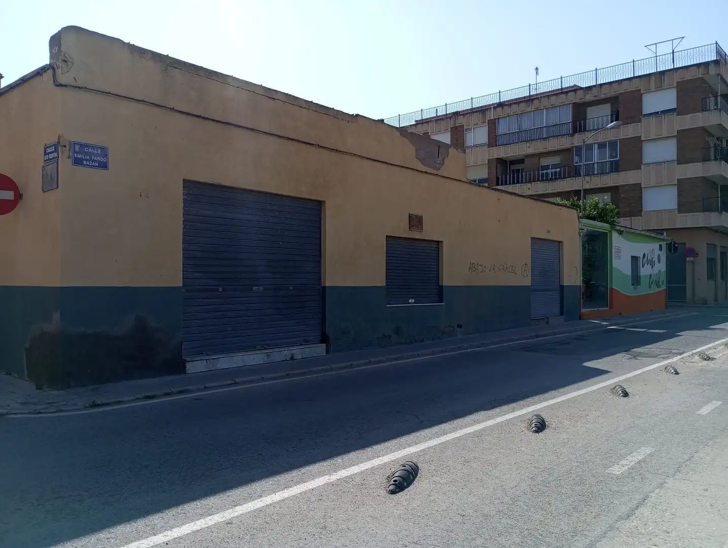 Vista exterior de Nave industrial en venta en Villena