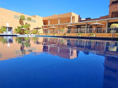 Piscina de Pis en venda en Alicante / Alacant amb Aire condicionat, Terrassa i Balcó