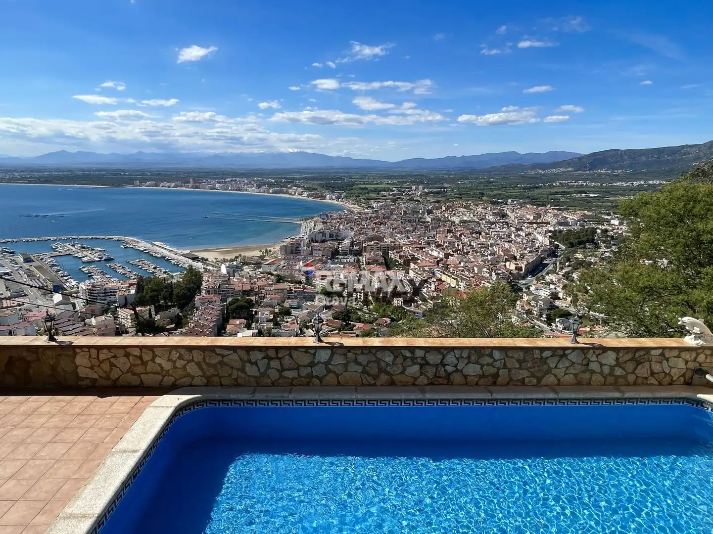 Piscina de Casa o xalet en venda en Roses amb Aire condicionat, Calefacció i Jardí privat