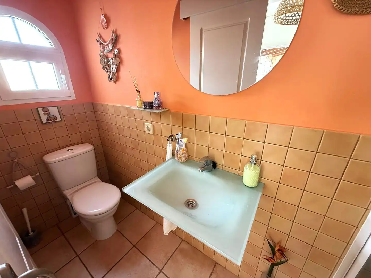 Badezimmer von Einfamilien-Reihenhaus zum Verkauf in Antigua mit Klimaanlage, Terrasse und Möbliert