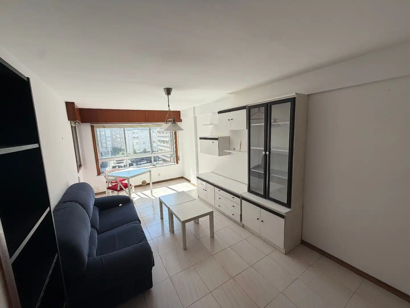Sala d'estar de Apartament en venda en A Coruña Capital  amb Parquet, Traster i Moblat