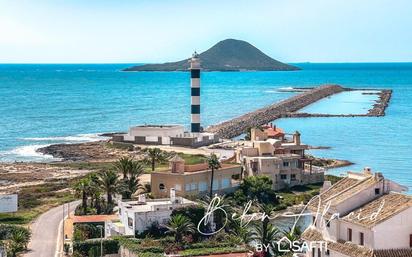 Vista exterior de Pis en venda en La Manga del Mar Menor amb Terrassa, Balcó i Piscina comunitària