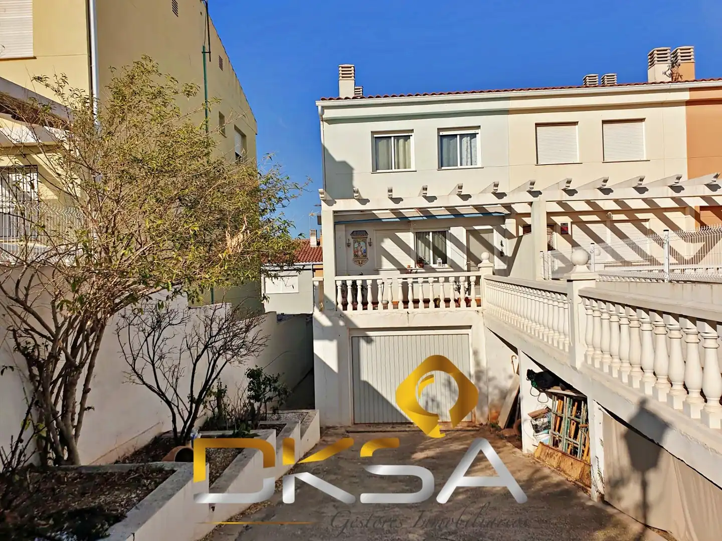 Casa adosada en venda a Calle LA PEDRISA, Costur