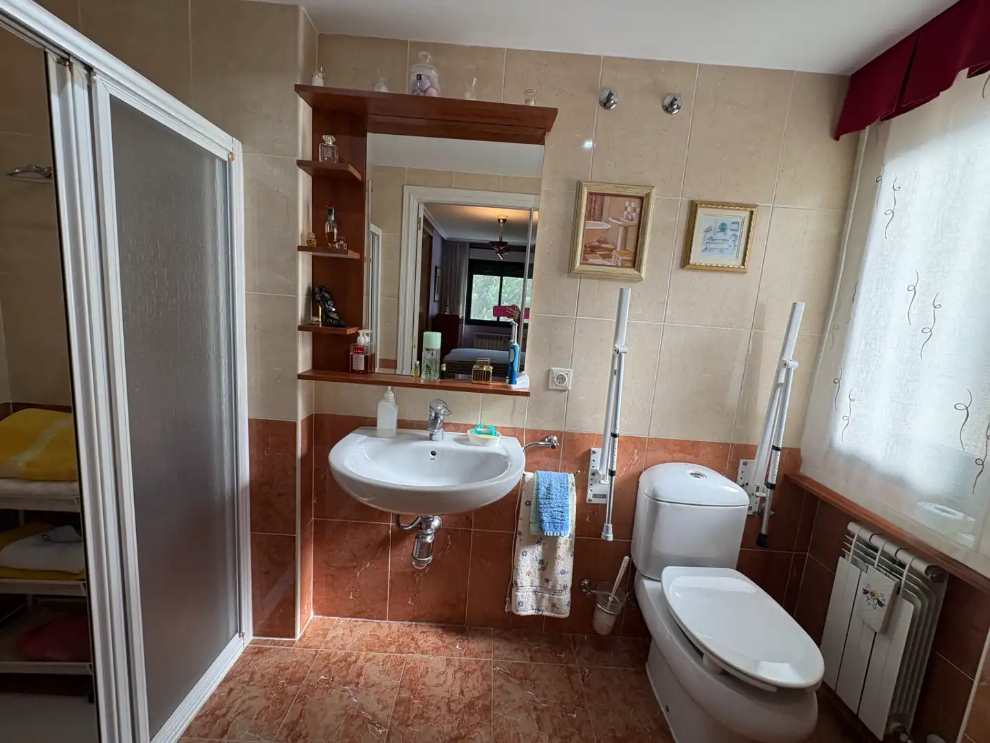 Baño de Casa adosada en venta en Simancas con Aire acondicionado, Calefacción y Jardín privado