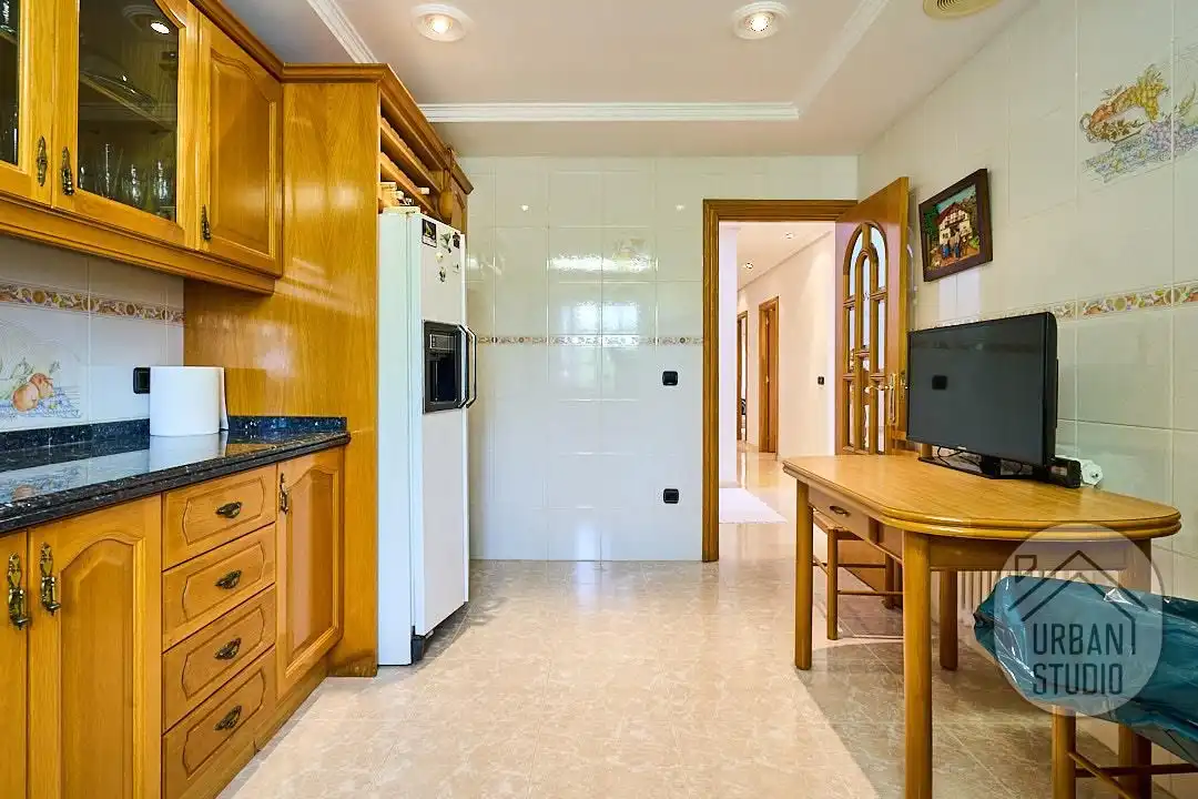 Kitchen of Houses for sale in San Vicente del Raspeig / Sant Vicent del Raspeig  with Heating, Private garden and Terrace