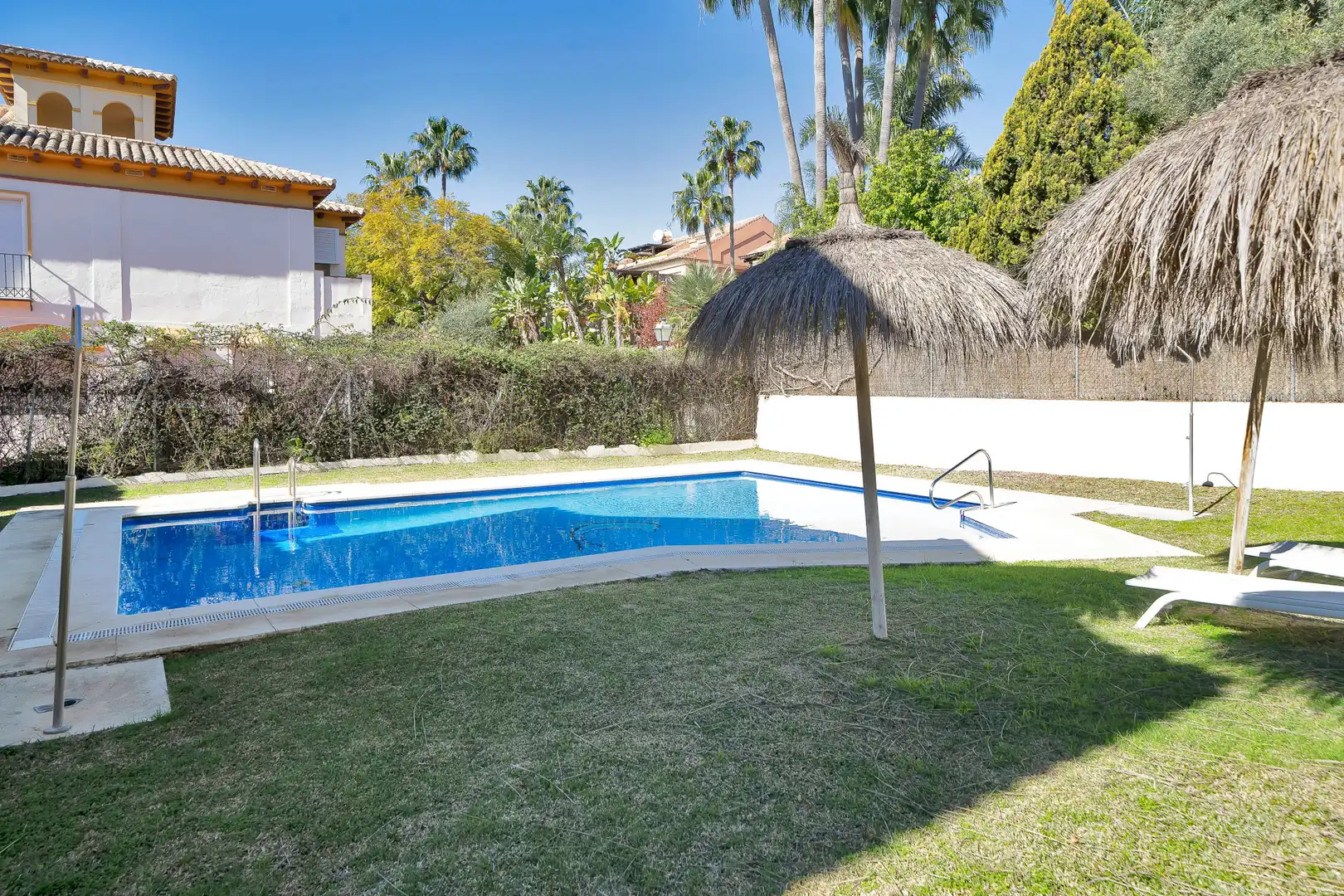 Wohnung mit Terrasse zum Verkauf in Nueva Andalucía, imagen 2