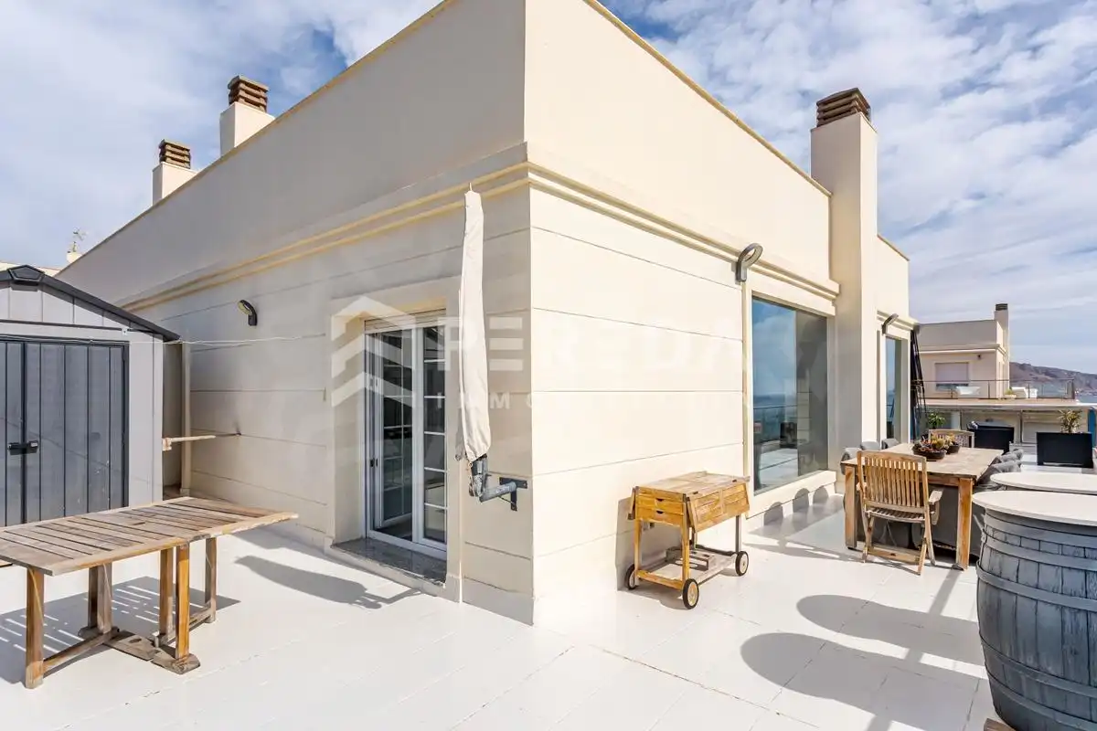 Terraza de Ático en venta en Roquetas de Mar con Aire acondicionado, Terraza y Piscina comunitaria