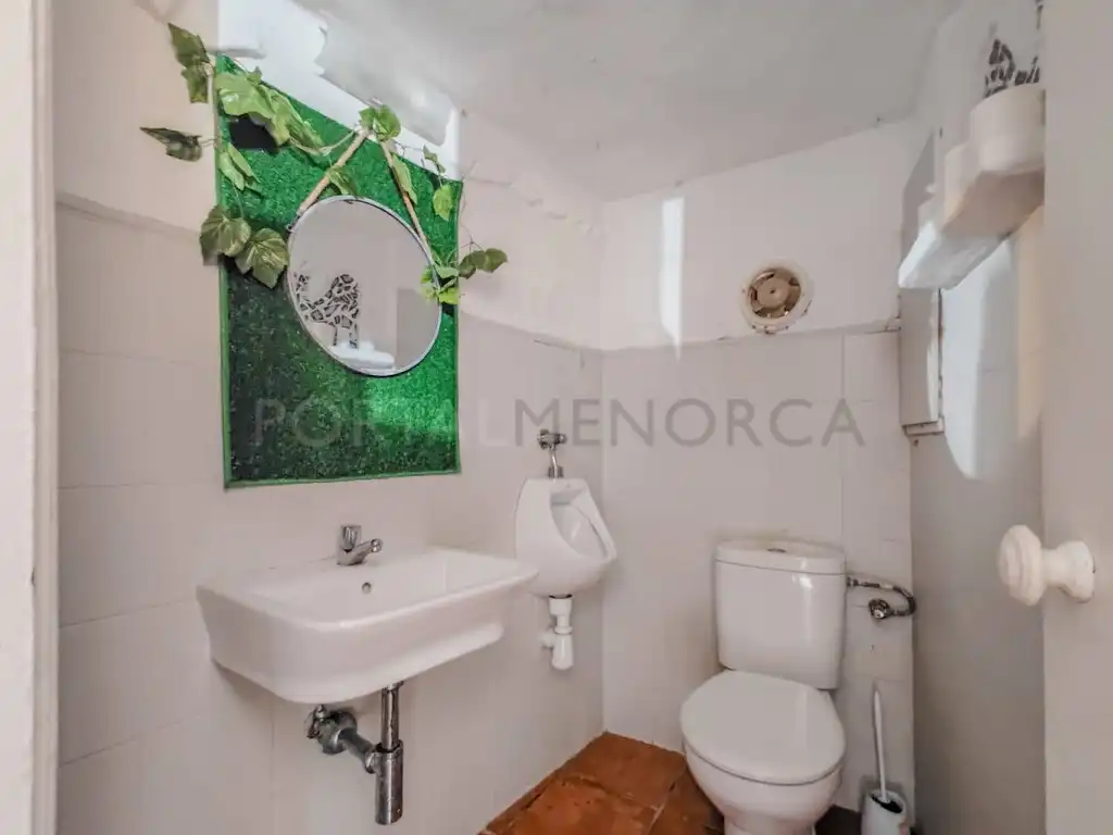 Badezimmer von Geschaftsraum zum Verkauf in Es Castell