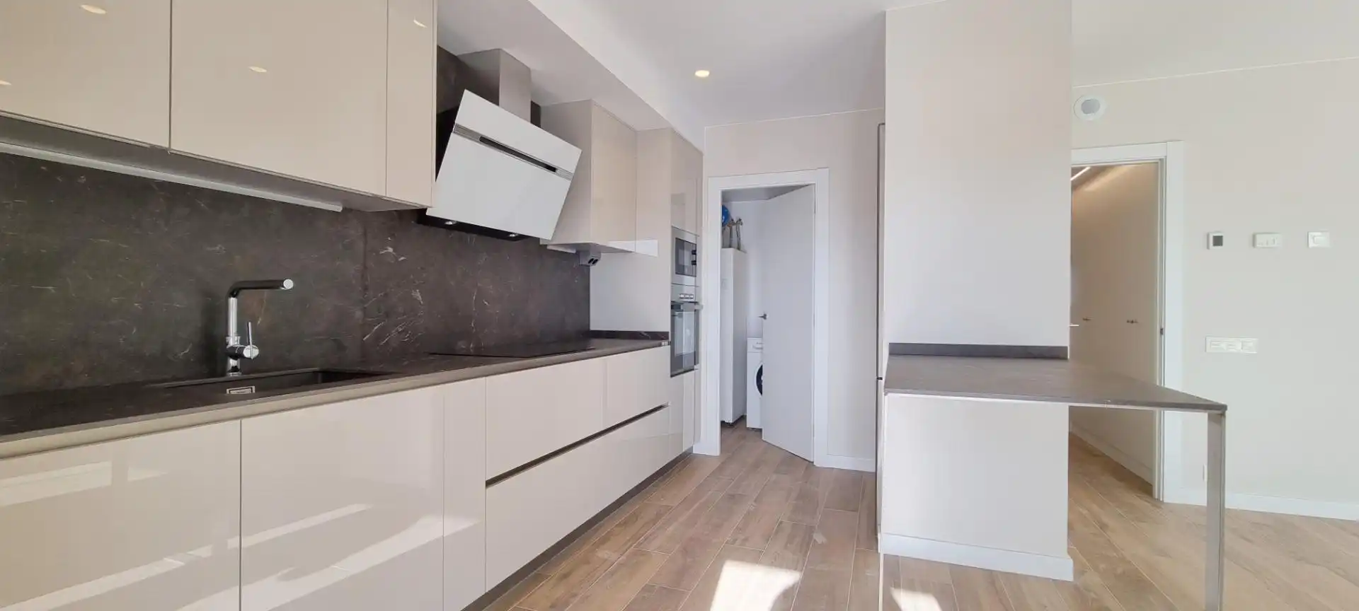Cocina de Piso en venta en Cuarte de Huerva con Aire acondicionado, Calefacción y Jardín privado