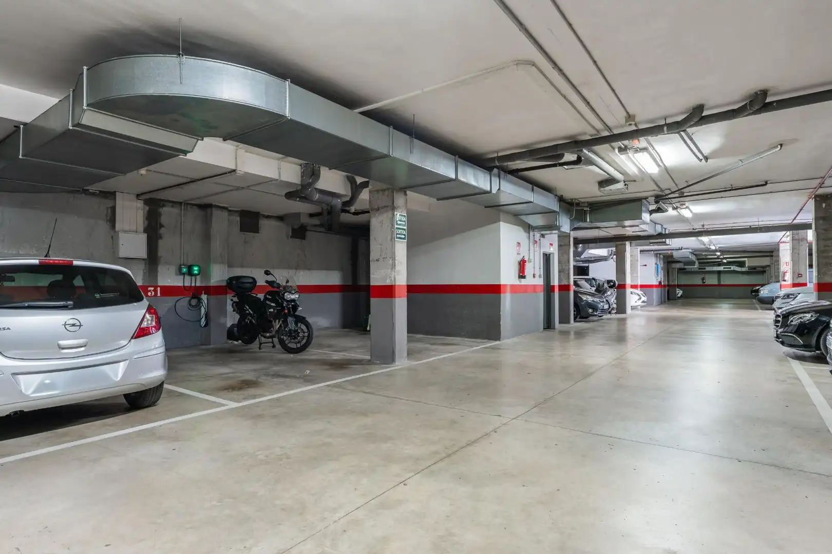 Aparcament de Pis en venda en Granollers amb Calefacció, Parquet i Terrassa