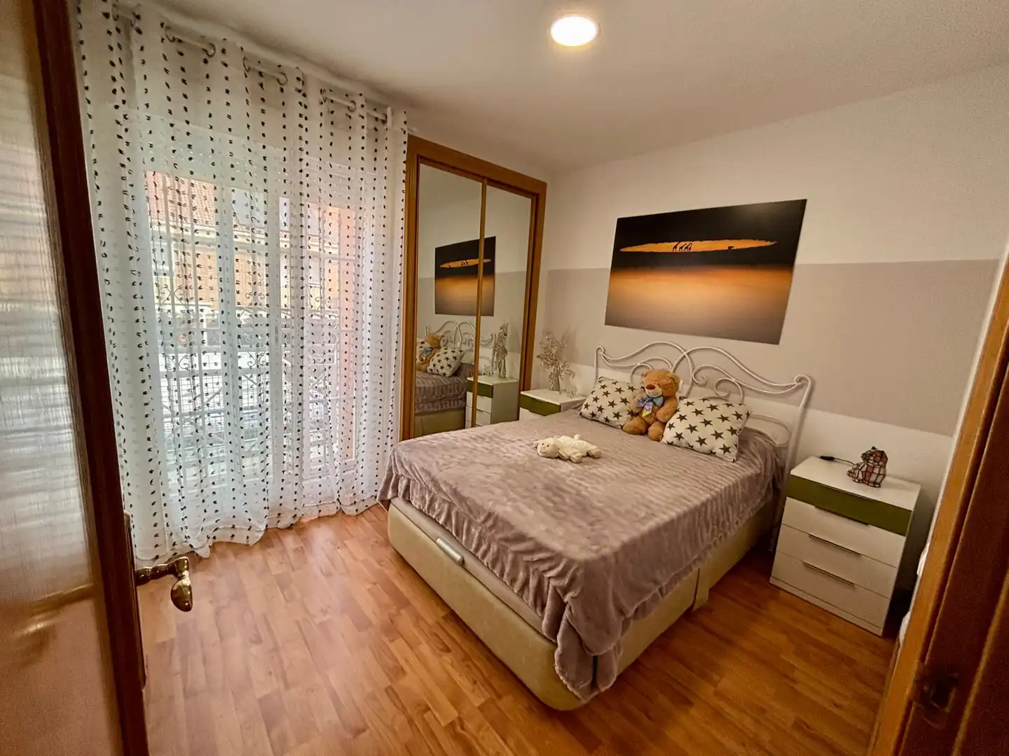 Habitación de Casa adosada en venta en Parla con Aire acondicionado, Calefacción y Jardín privado
