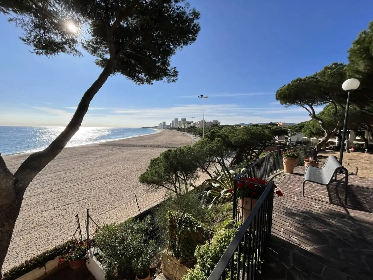 Vista exterior de Garaje en venta en Castell d'Aro, Platja d'Aro i s'Agaró con Alarma