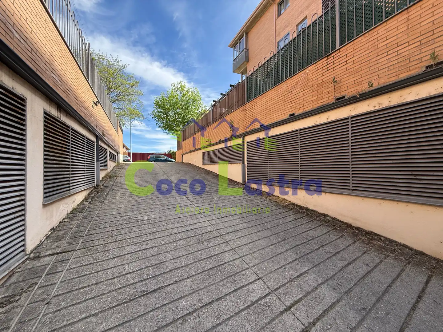 Parkplatz von Maisonette zum Verkauf in Salamanca mit Heizung, Terrasse und Ofen
