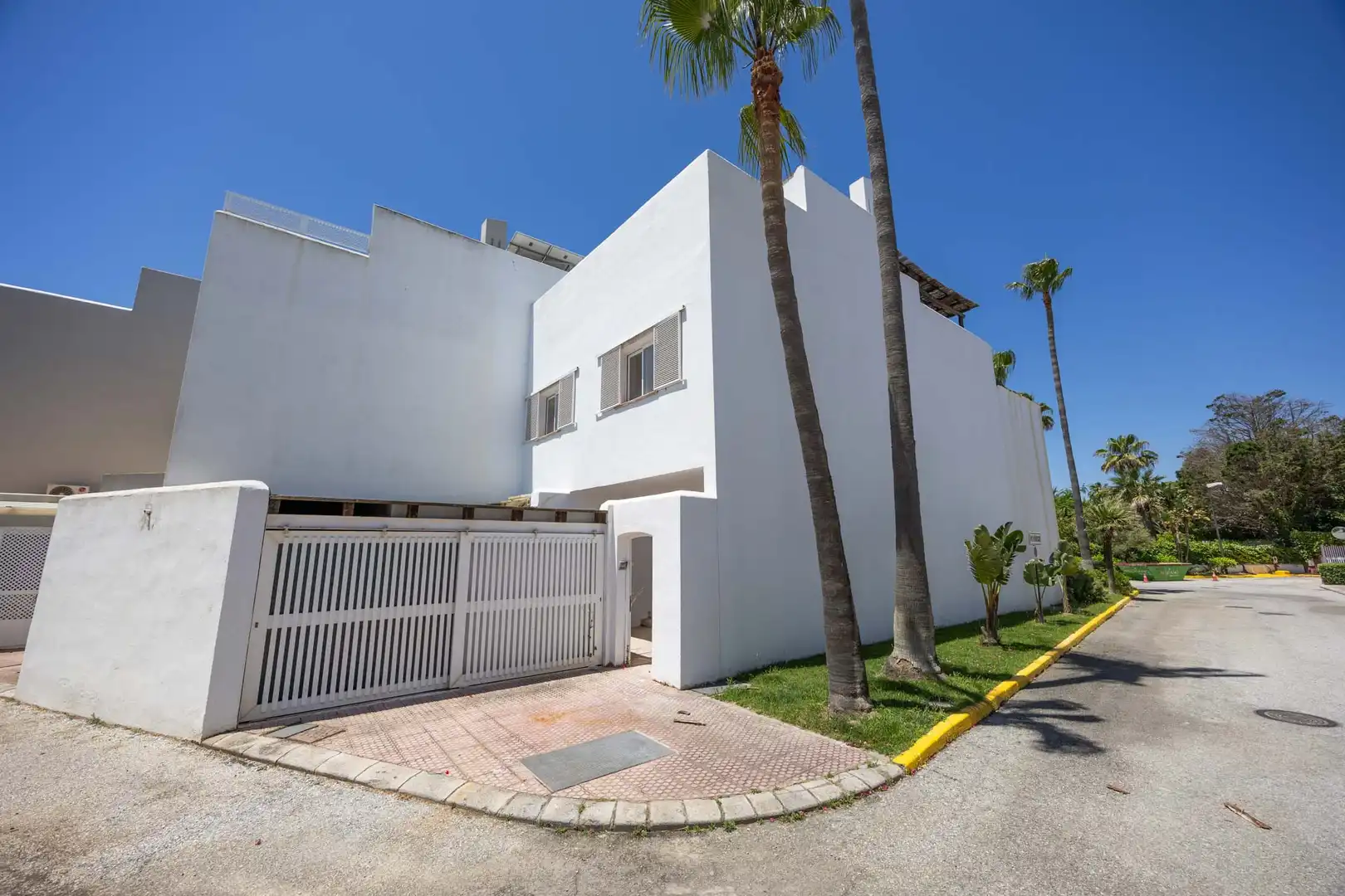 Exterior view of Detached homes for sale in Sotogrande  with Air Conditioner, Private garden and Terrace