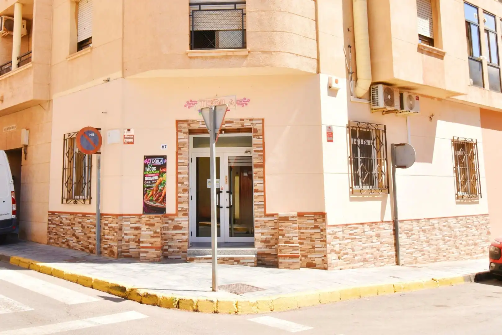 Local comercial en venda a El Ejido Ciudad, imagen 2