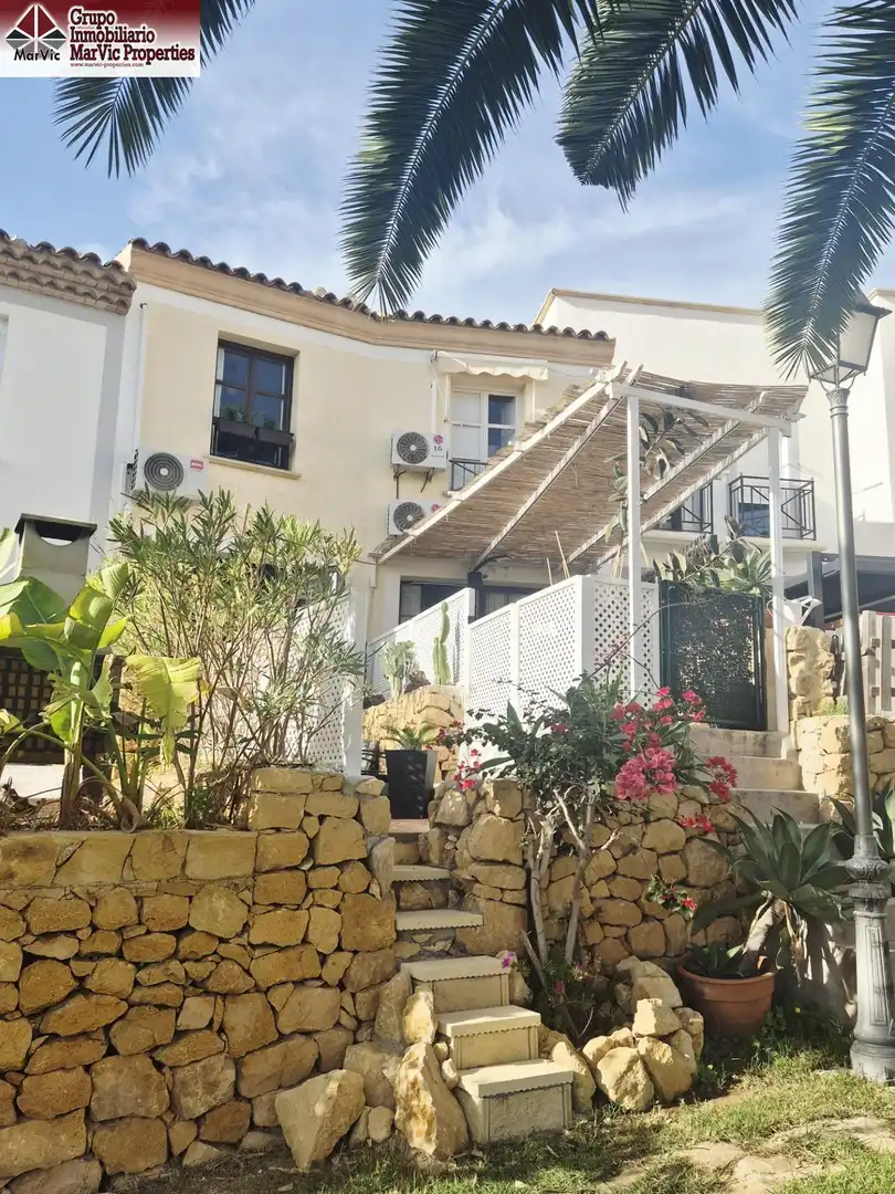 Reihenhaus mit Terrasse zum Verkauf in Golf Bahía, imagen 36