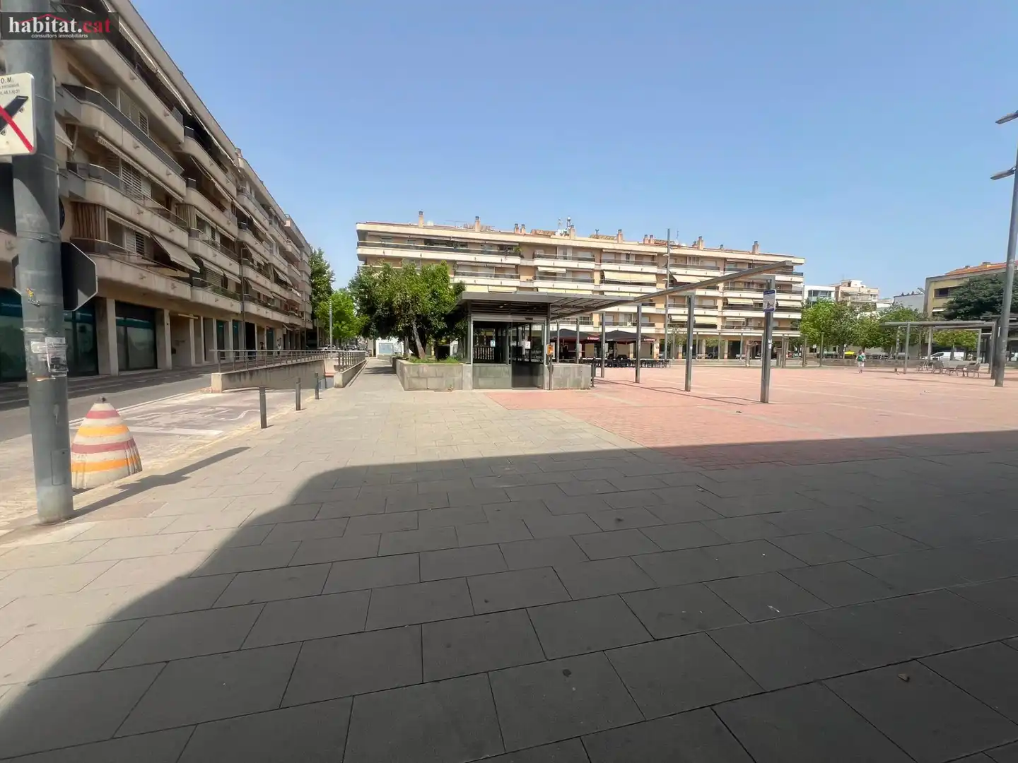 Vista exterior de Garatge en venda en Vilanova i la Geltrú