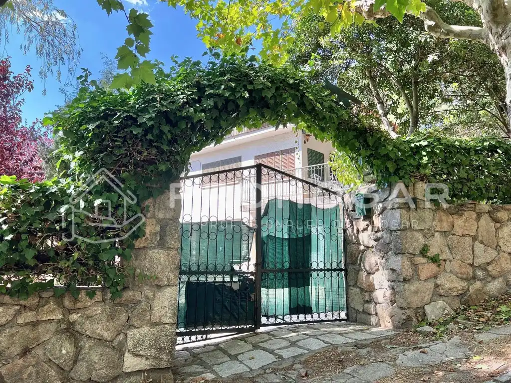 Exterior view of Houses for sale in Bustarviejo