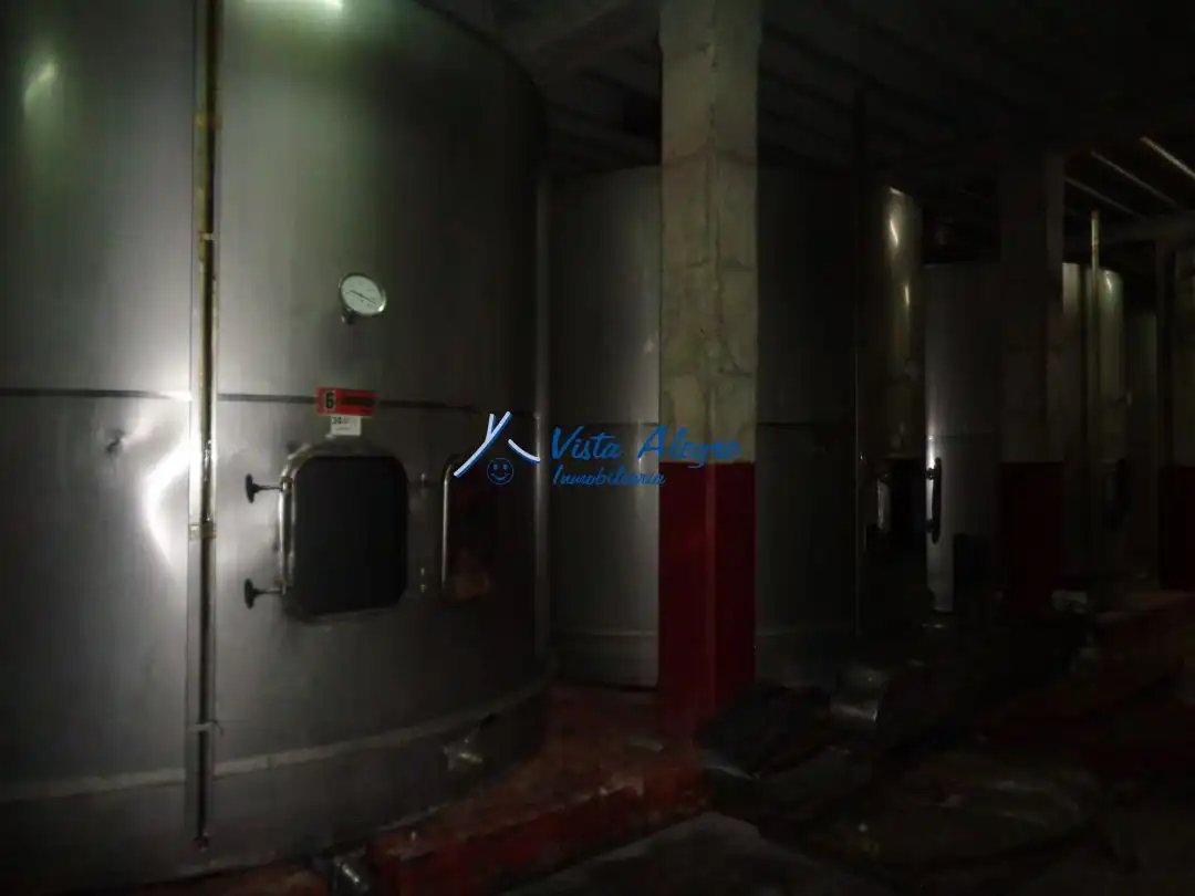 Edificio en venta en Villabuena de Álava / Eskuernaga