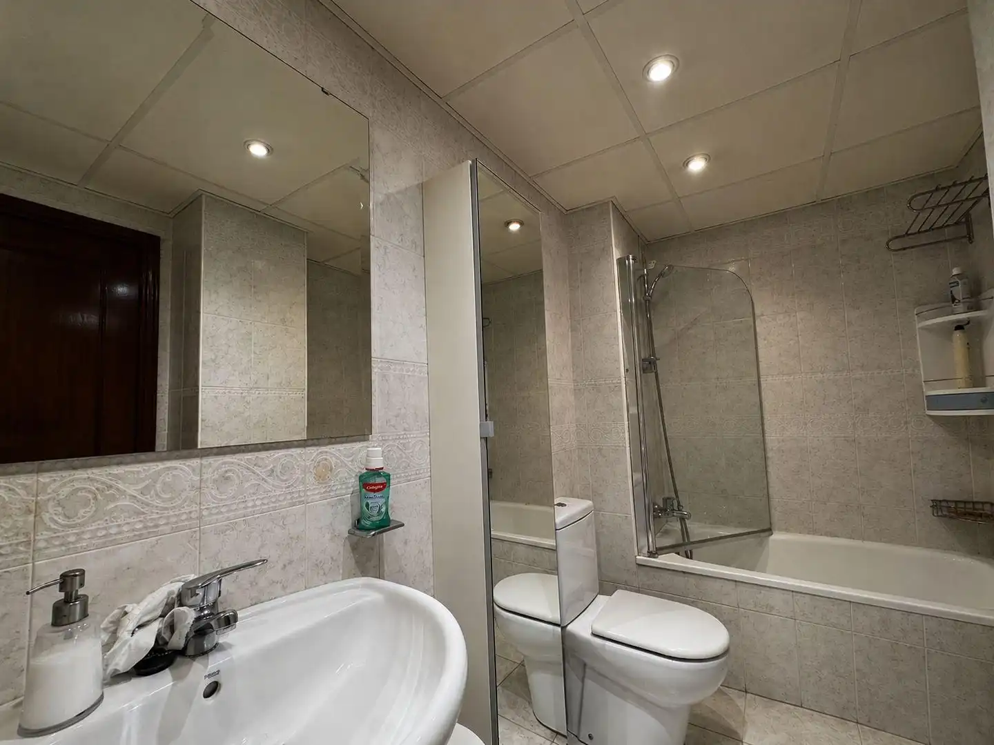 Bathroom of Flat for sale in Córdoba  with Air Conditioner, Heating and Terrace