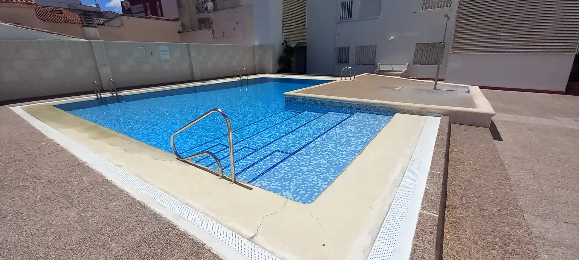 Piscina de Apartamento de alquiler en Gandia con Aire acondicionado, Calefacción y Amueblado