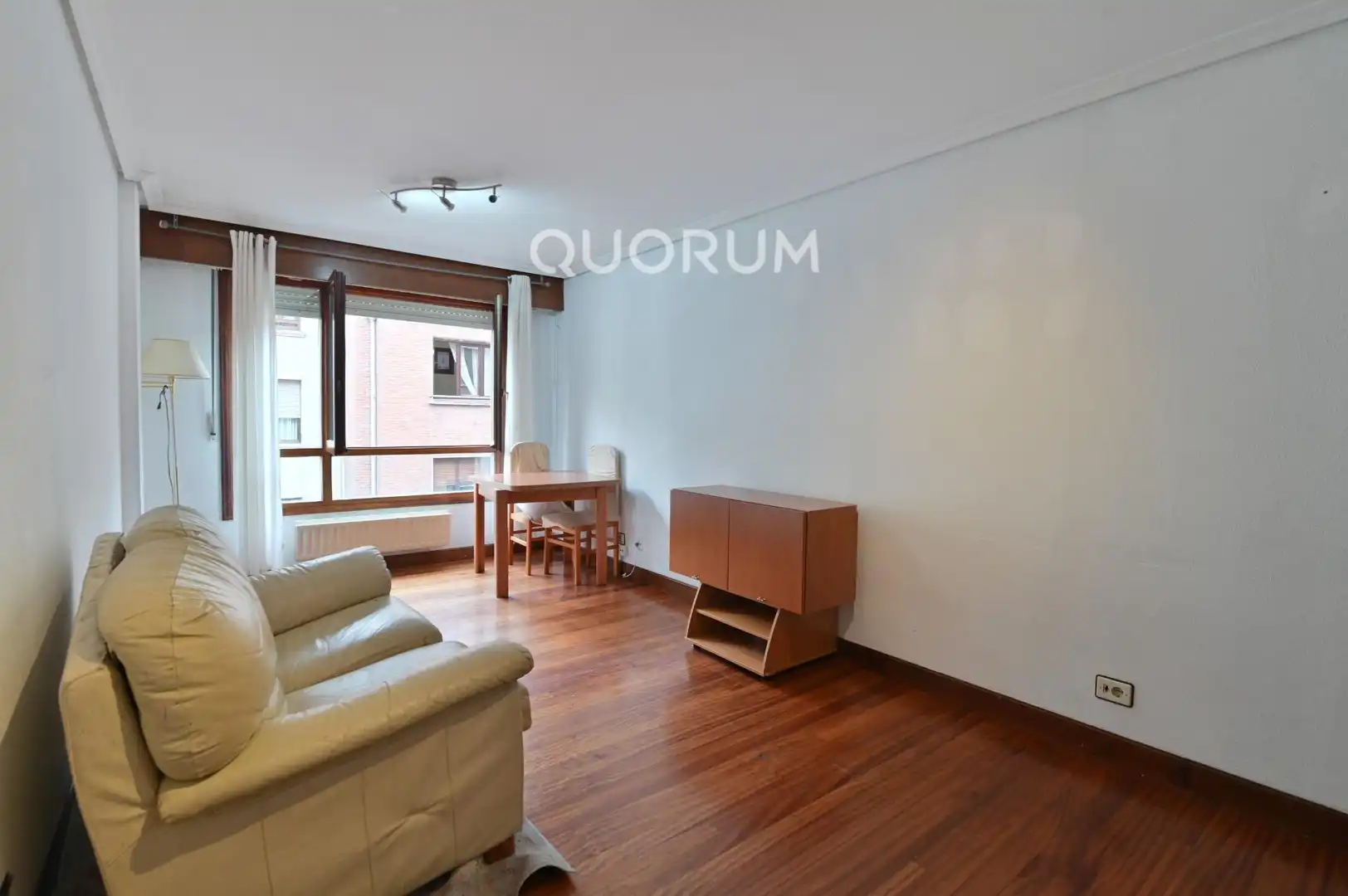 Sala de estar de Piso en venta en Bilbao  con Calefacción, Terraza y Trastero