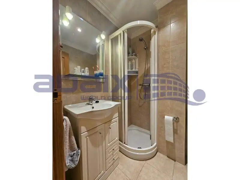 Bathroom of Flat for rent in Puertollano  with Air Conditioner, Parquet flooring and Terrace