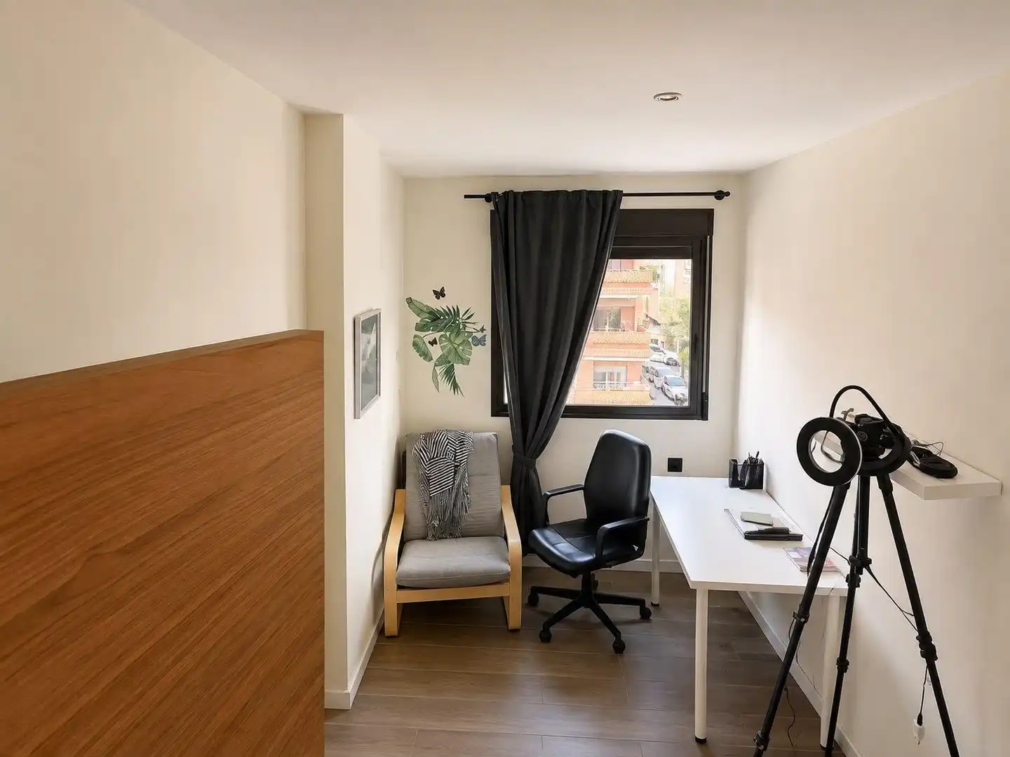 Bedroom of Flat for sale in Valencia  with Heating, Furnished and Balcony