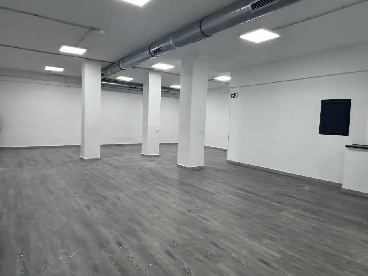 Commercial properties for rent in Arona