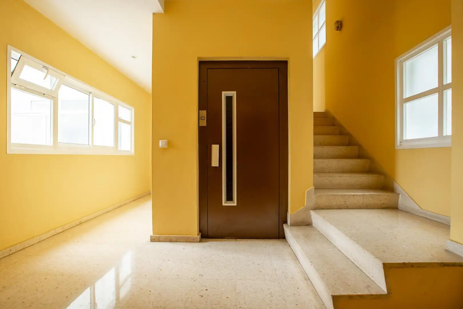 Piso en venta en Pontevedra Capital  con Parquet, Trastero y Balcón