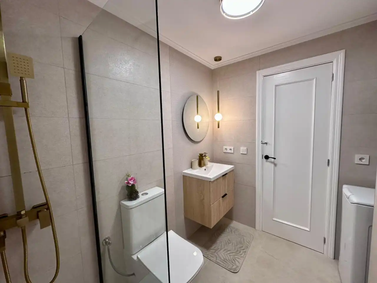 Baño de Piso en venta en Torrevieja con Aire acondicionado, Calefacción y Terraza