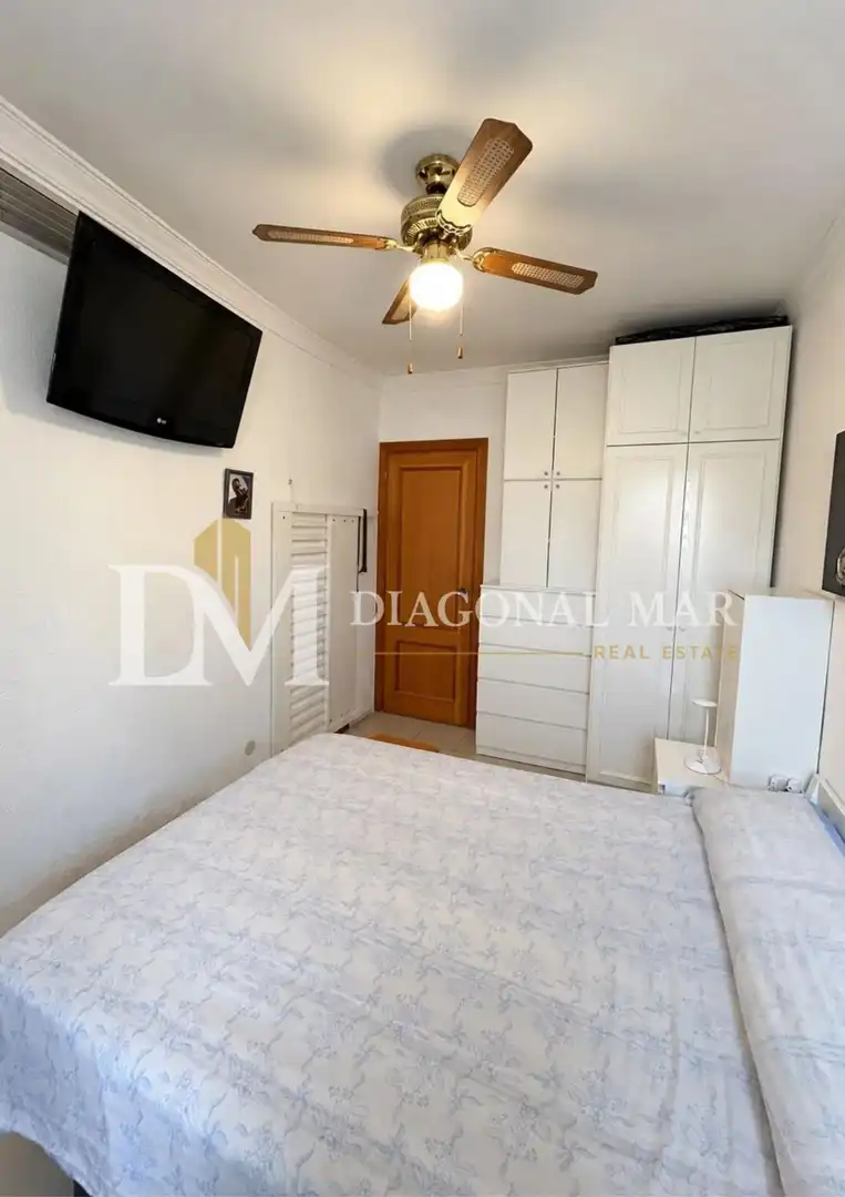 Dormitori de Casa o xalet en venda en Sant Martí