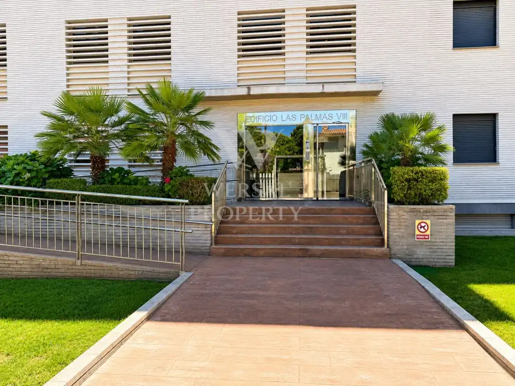 Wohnungen zum Verkauf in Salou mit Klimaanlage, Privatgarten und Möbliert