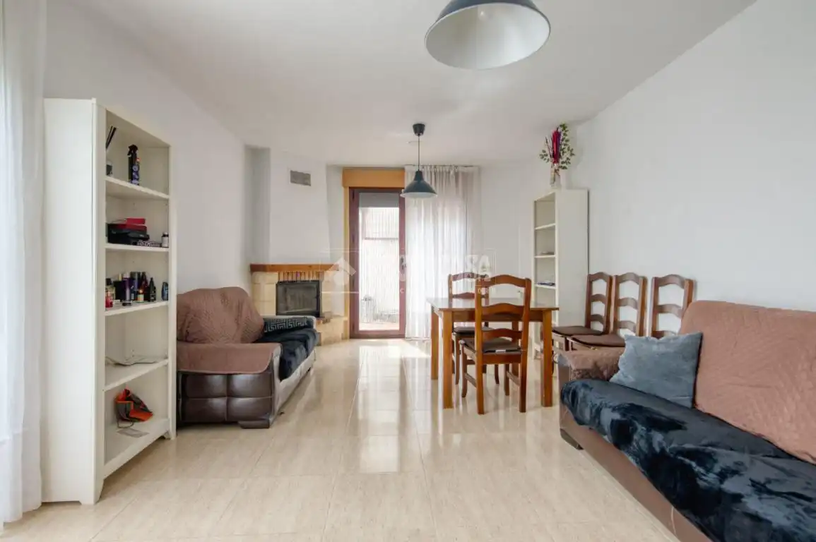 Sala de estar de Casa o chalet en venta en Castellanos de Moriscos con Aire acondicionado, Calefacción y Jardín privado