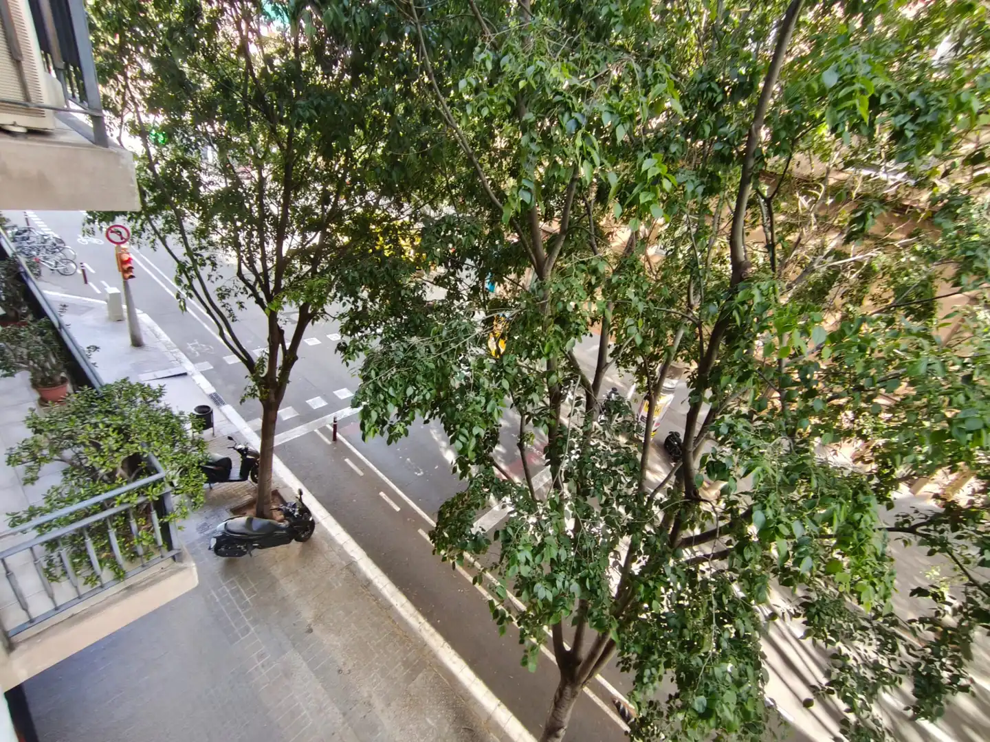 Vista exterior de Pis en venda en Barcelona amb Balcó