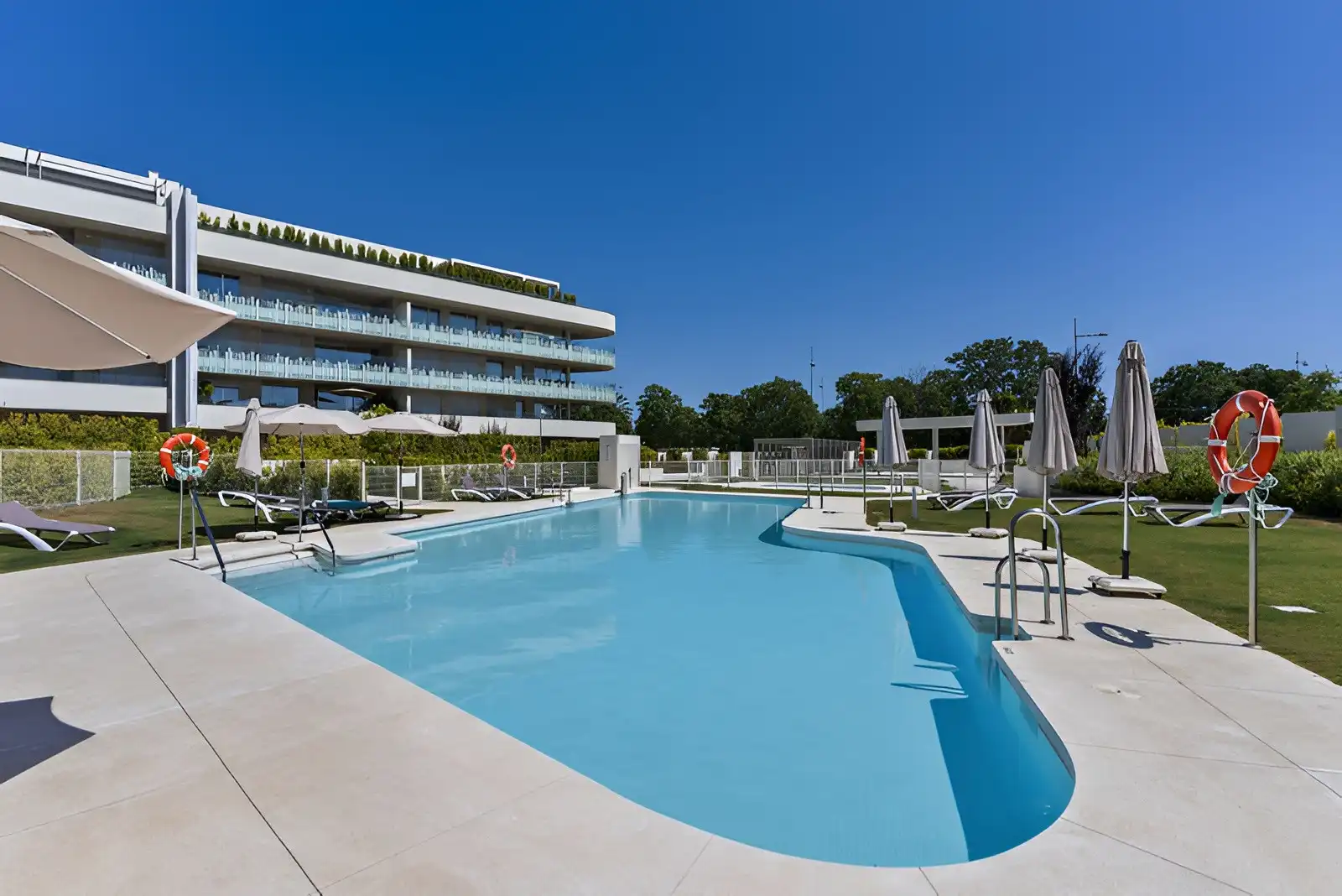 Apartament amb piscina en venda a San Pedro de Alcántara, imagen 5