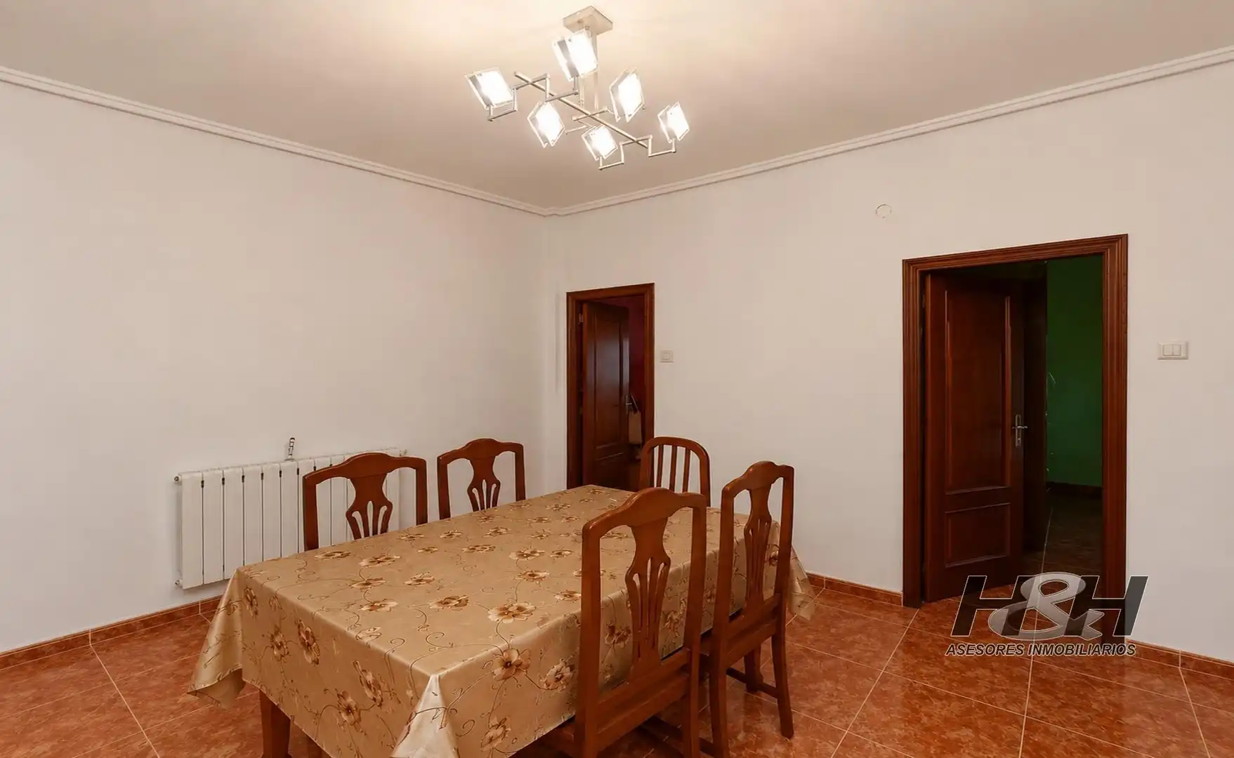 Comedor de Piso en venta en Burjassot con Balcón