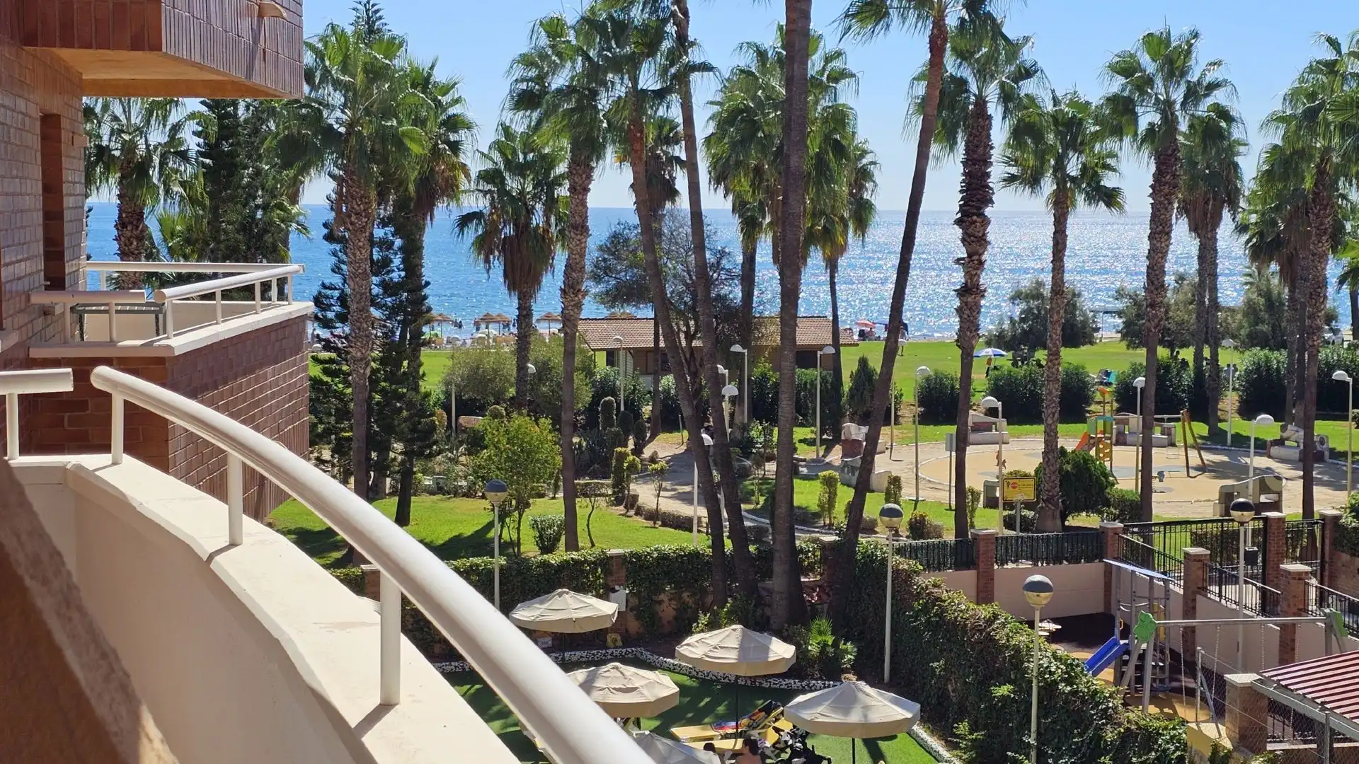 Apartamento con piscina en venta en Amplaries 13, imagen 2