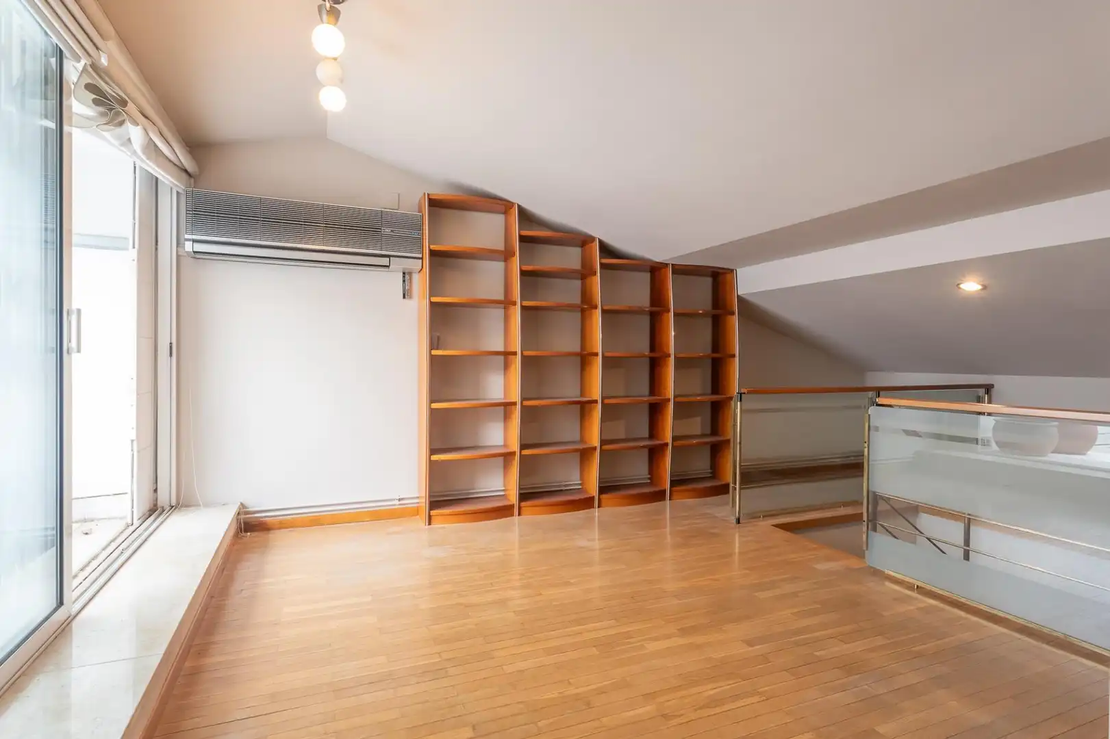 Ático en venta en Terrassa con Aire acondicionado, Terraza y Trastero